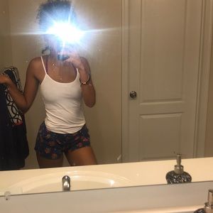 Hollister floral shorts